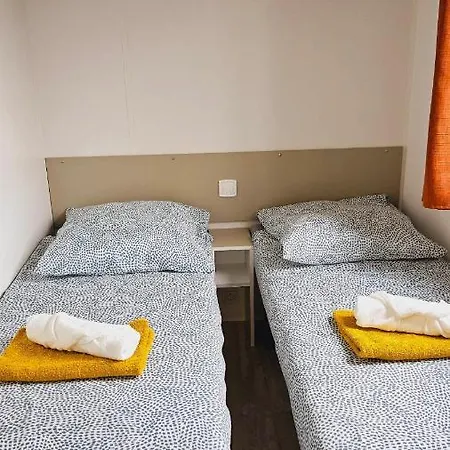 Camping Joli Mobil N°11, 4ch Confort Et Spacieux